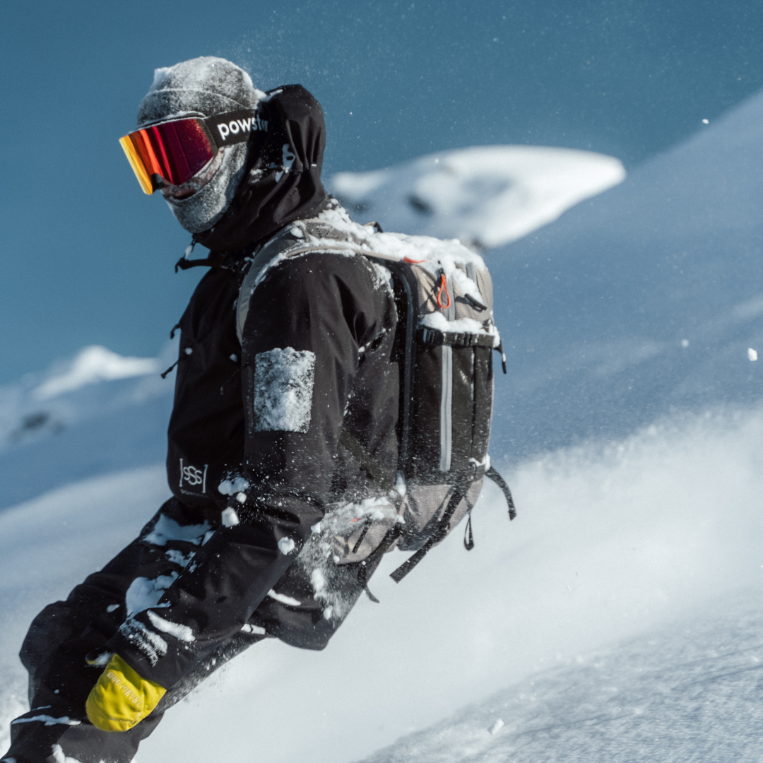 Essential Winter Accessories for Extreme Cold Weather